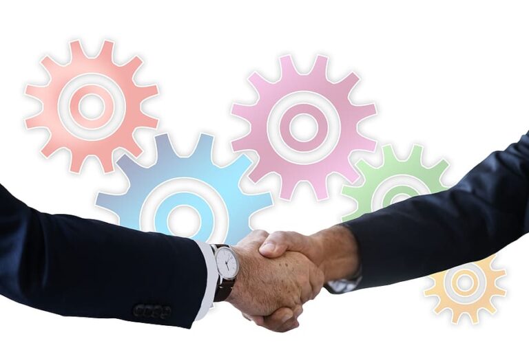 shaking-hands-handshake-hands-gear | עורך דין ריגלר-אוחנה נתניה